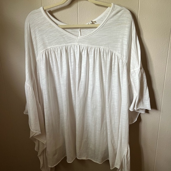 White Flowy Top - Picture 2 of 2